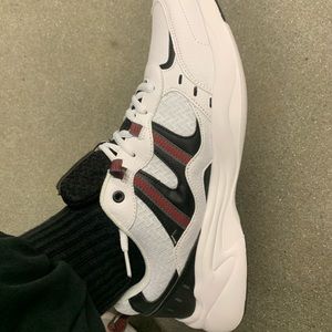 Men’s Wide fit trainers